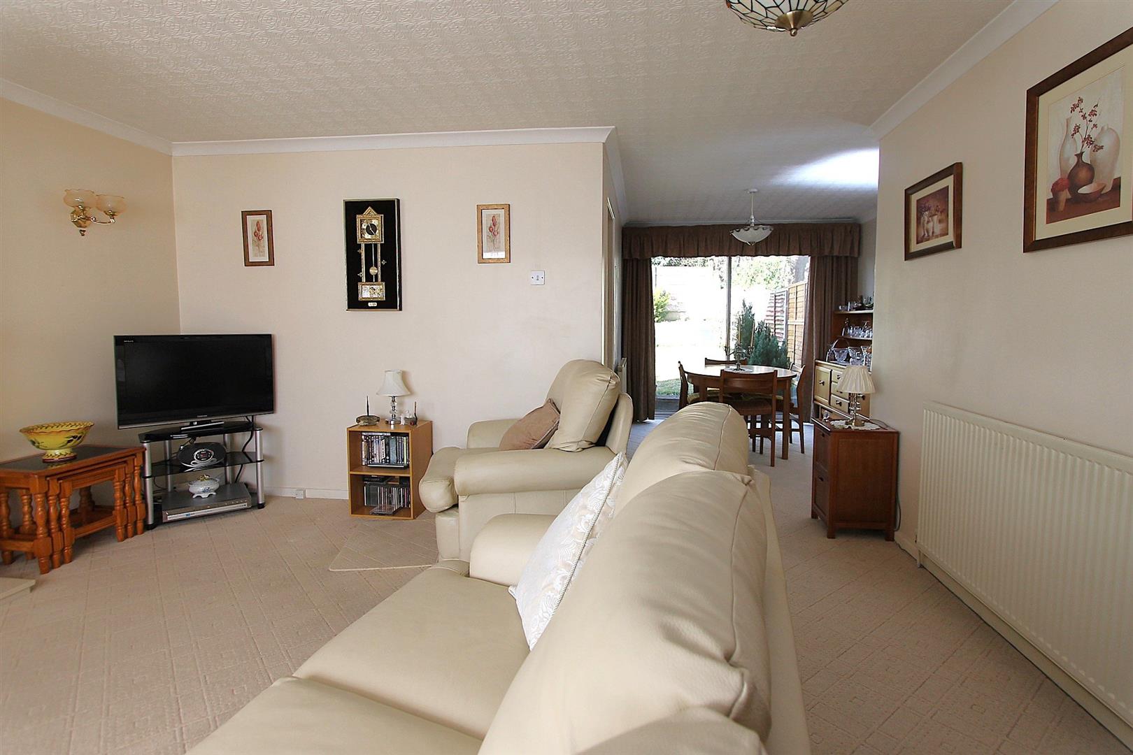 3 bed property in Long Innage, Halesowen